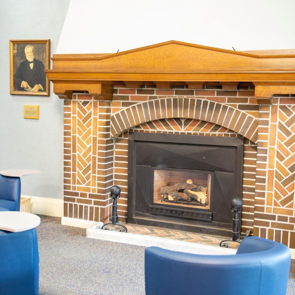 Event image Fireplace Chat with Cindy Matthews @ The Library